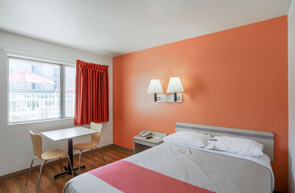 Motel6 Medford, OR 22/40