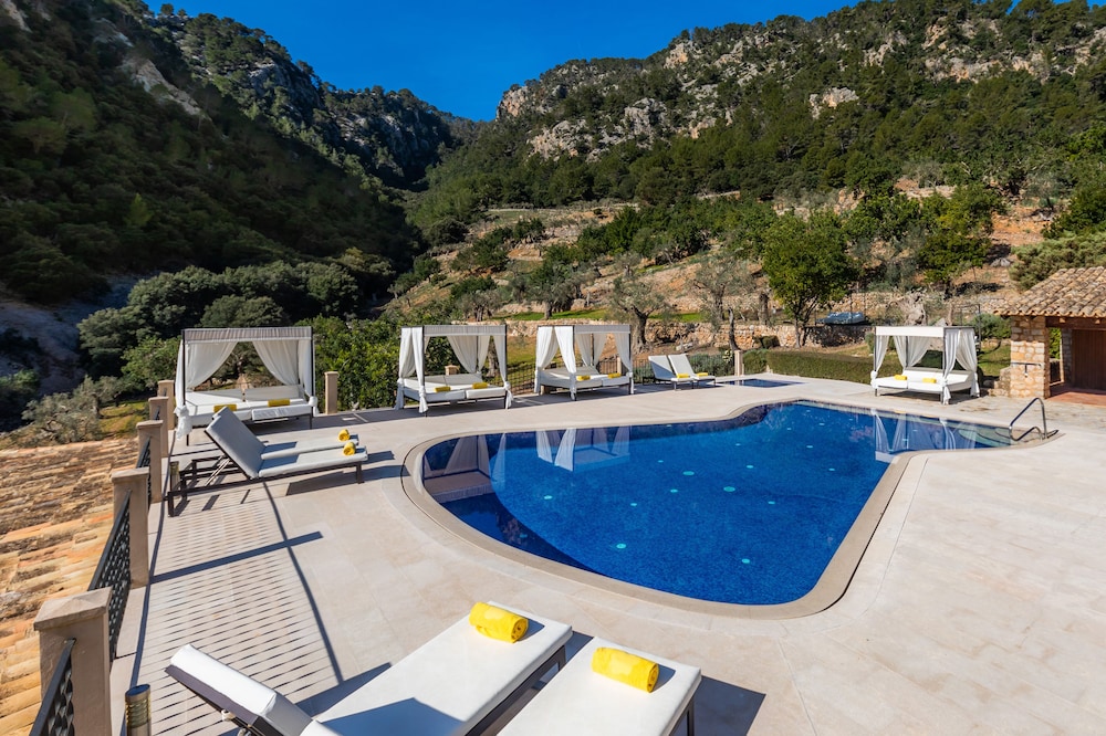 FINCA HOTEL ALBELLONS PARC NATURAL 63/70