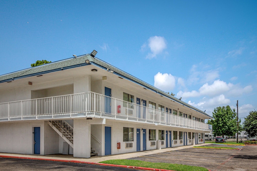 Motel6 Conroe, TX in CONROE - TX