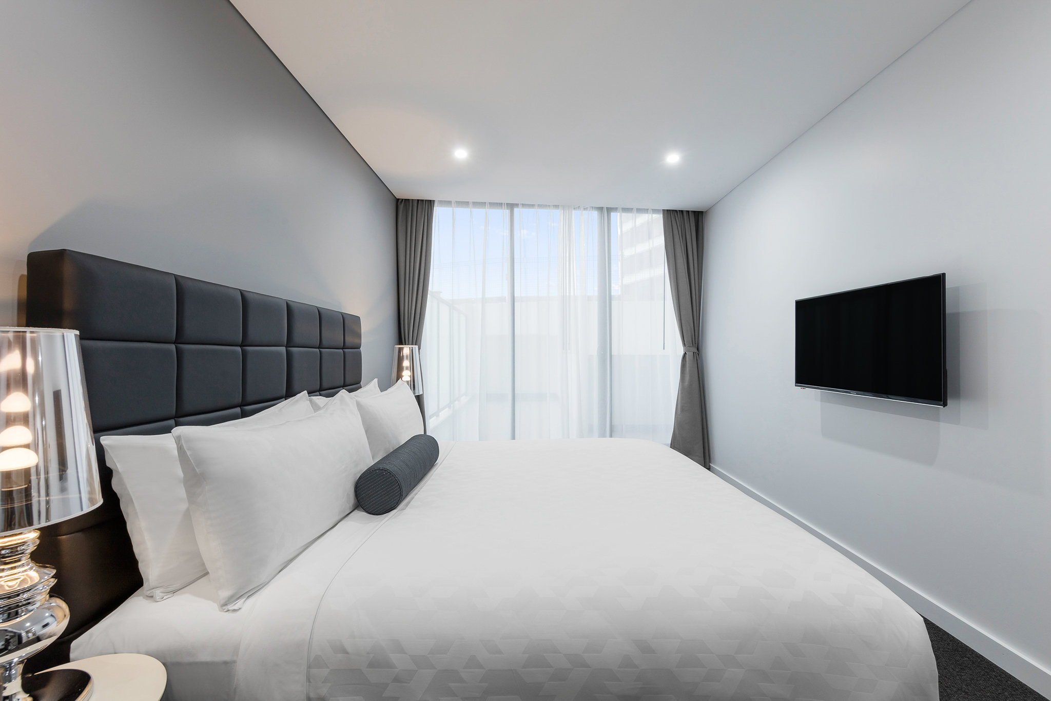 Meriton Suites Church Street Parramatta 8/25