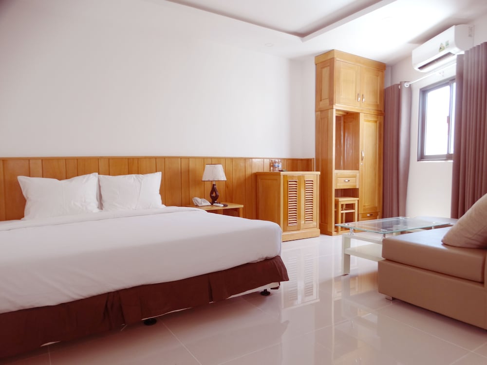 Royal Hotel Nha Trang 30/55