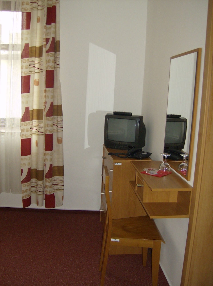 Hotel Maria 32/50