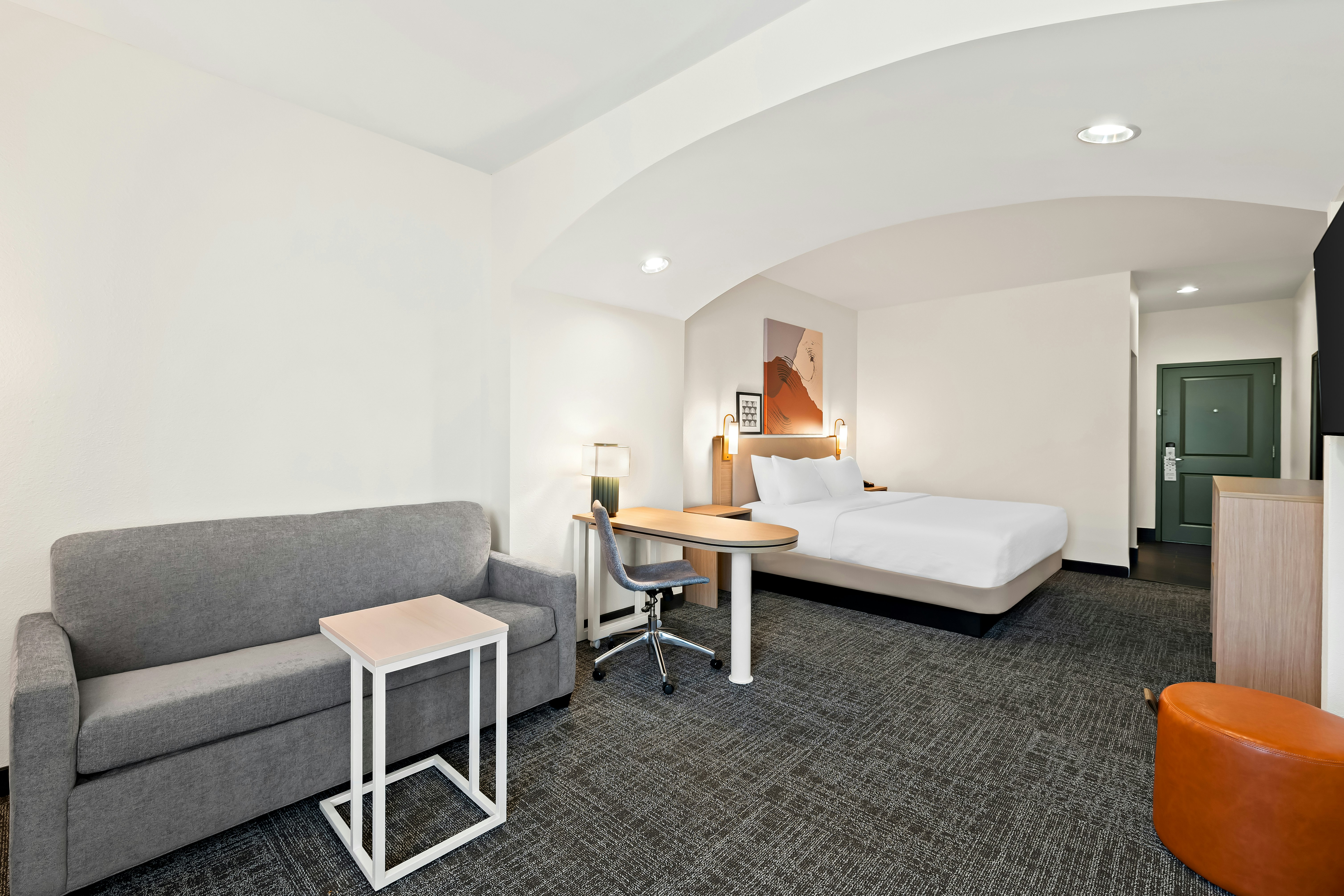 ROOM, KING BED, SOFA