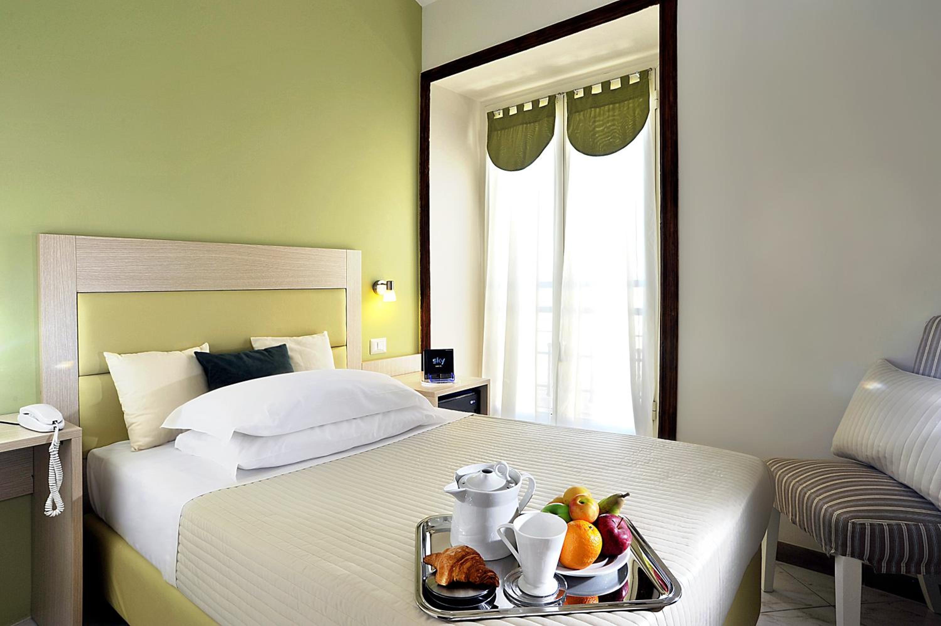 Room, French Bed