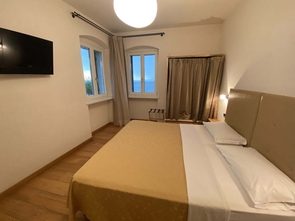 Hotel Remàt 7/43