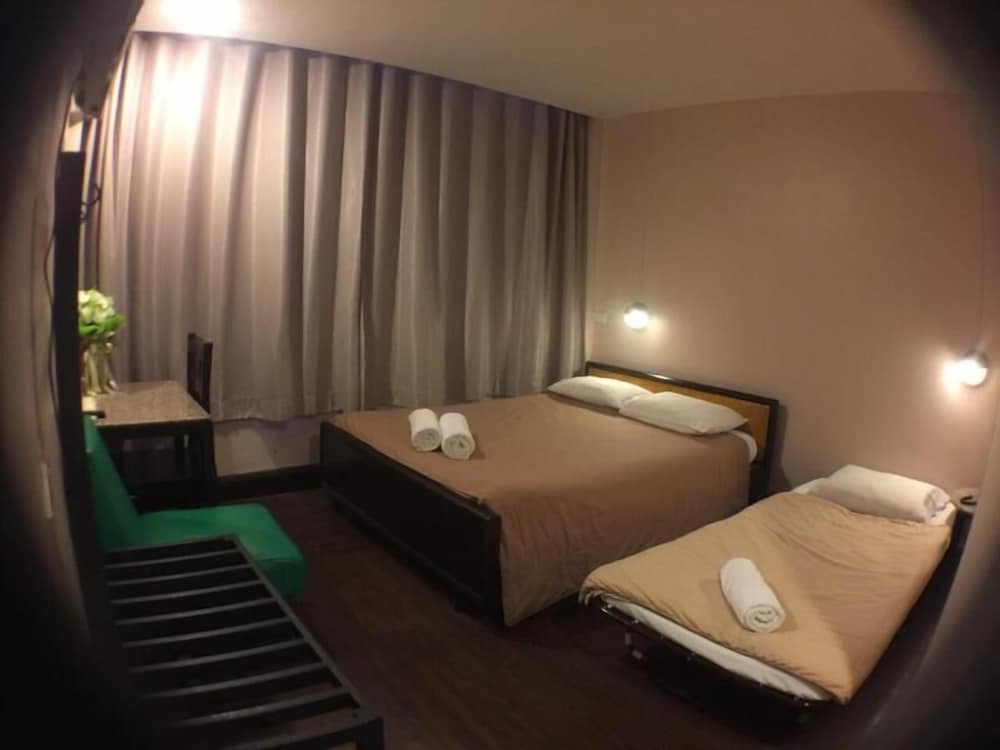 Suksawad Hotel 11/24