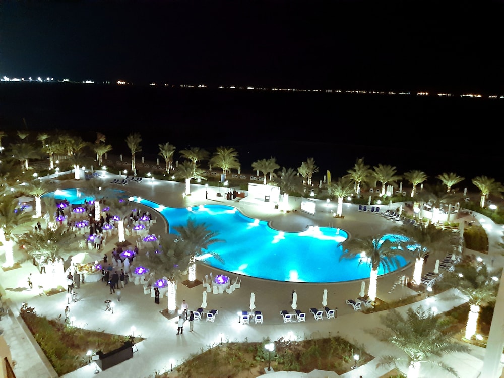 Al Bahar Hotel & Resort 41/50