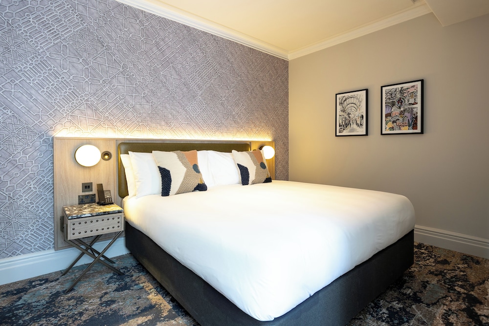 Renovated, Suite, Double Bed