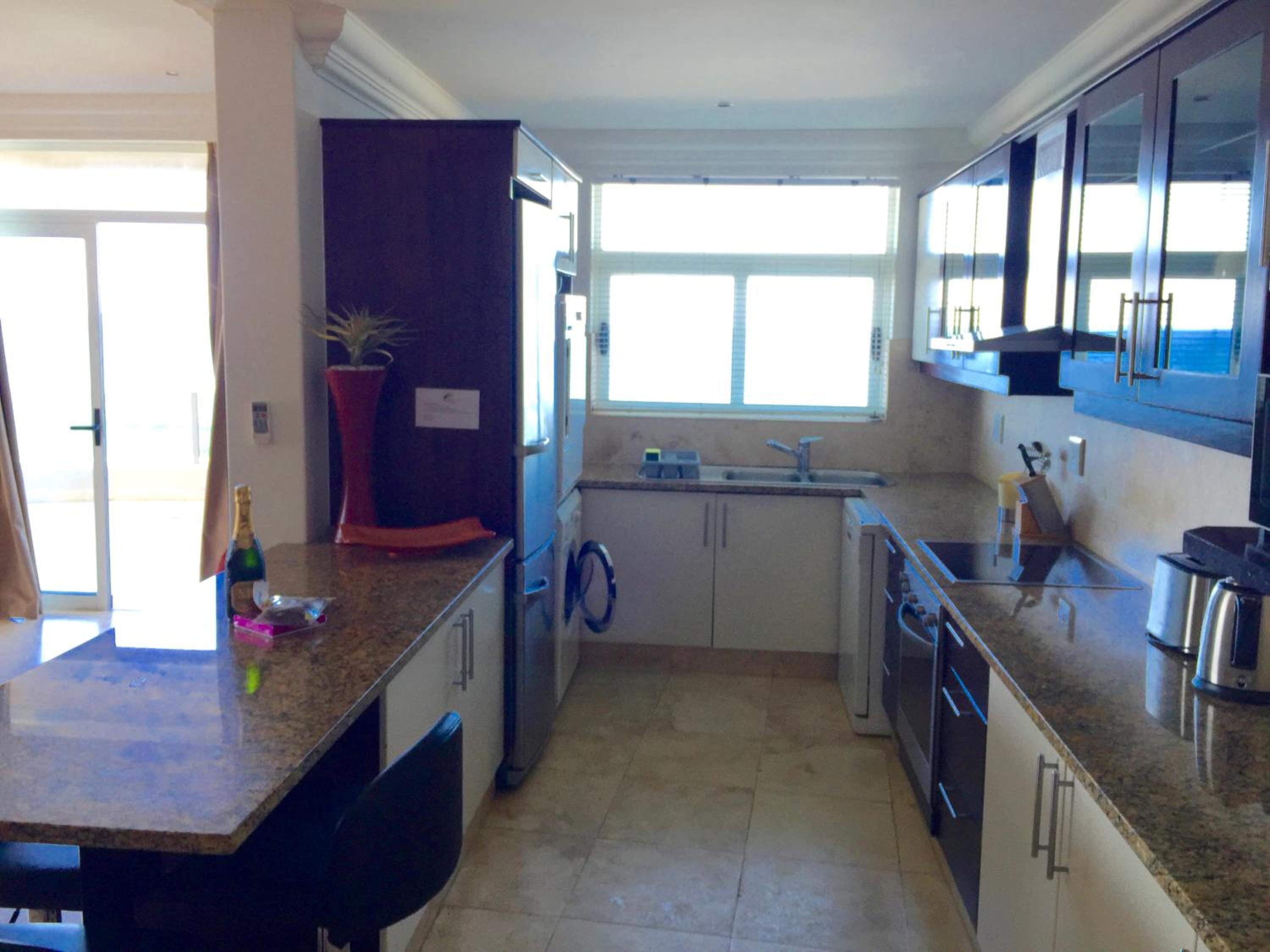 305 Manor Gardens 12/58