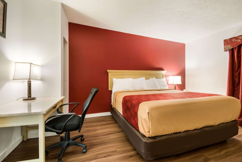Econo Lodge Inn & Suites Lake Harmony - Pocono Mountains Area 9/29