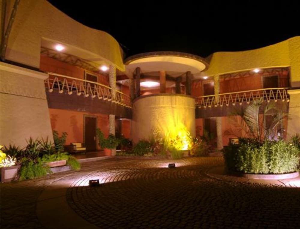 The Corinthians Resort 2/76