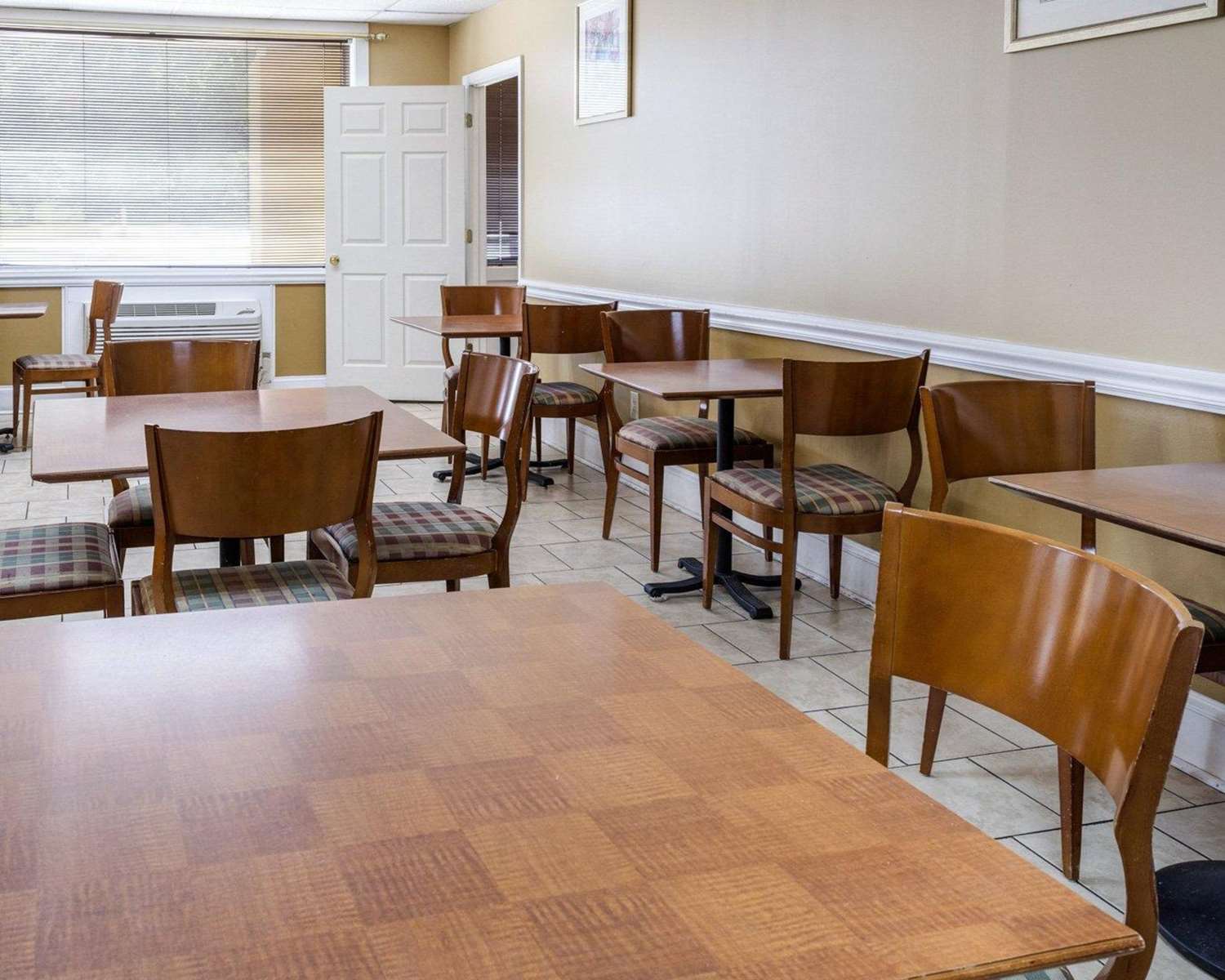 Rodeway Inn Colonial Heights I-95 22/40