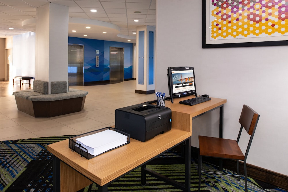 Holiday Inn Express Towson Baltimore North 50/63