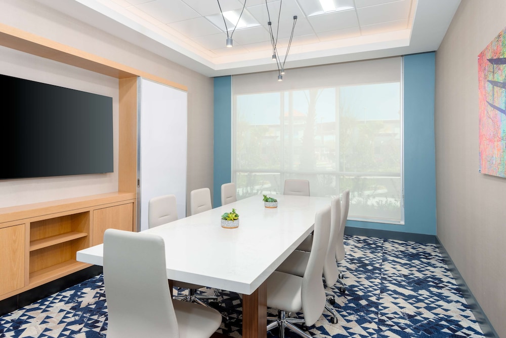 Hyatt House Orlando Airport 74/81