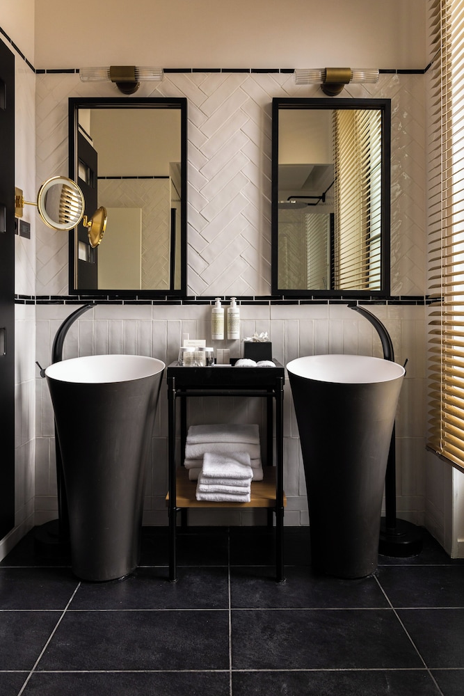 Maison Delano 47/50