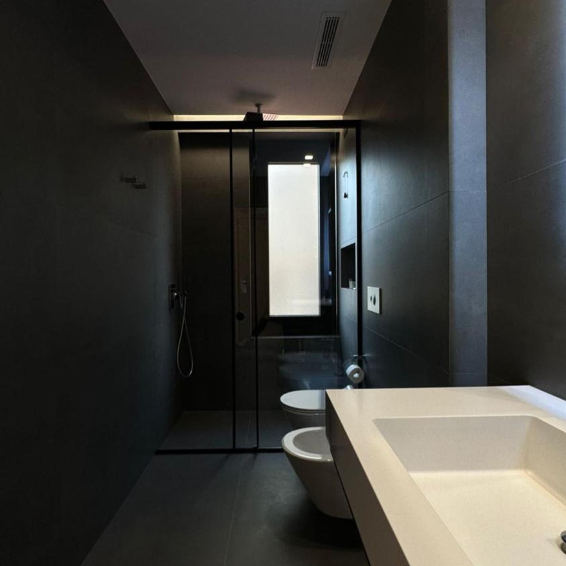 Adelar Hotel Tirana 57/60