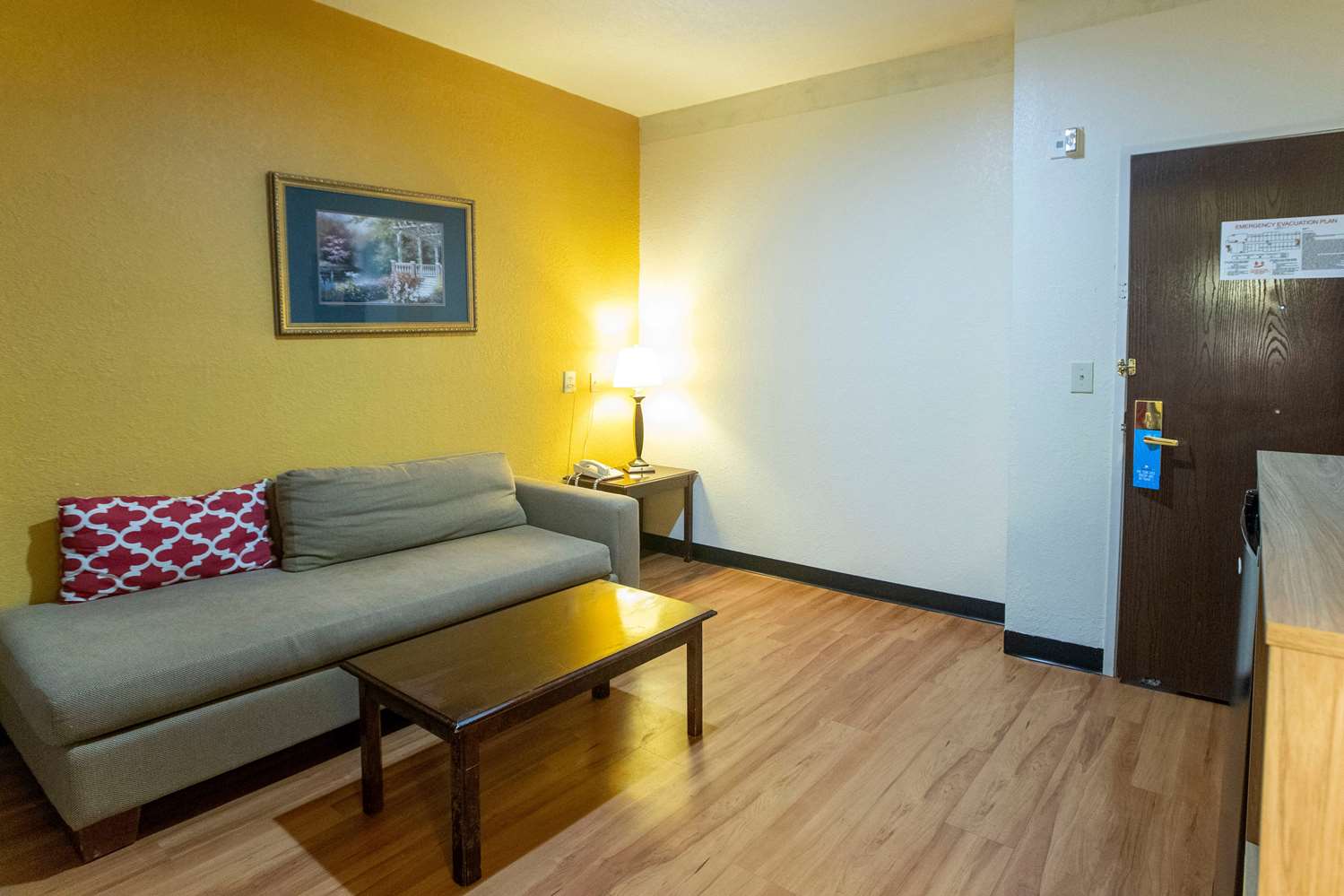 Days Inn & Suites By Wyndham Houston North/Aldine 52/68