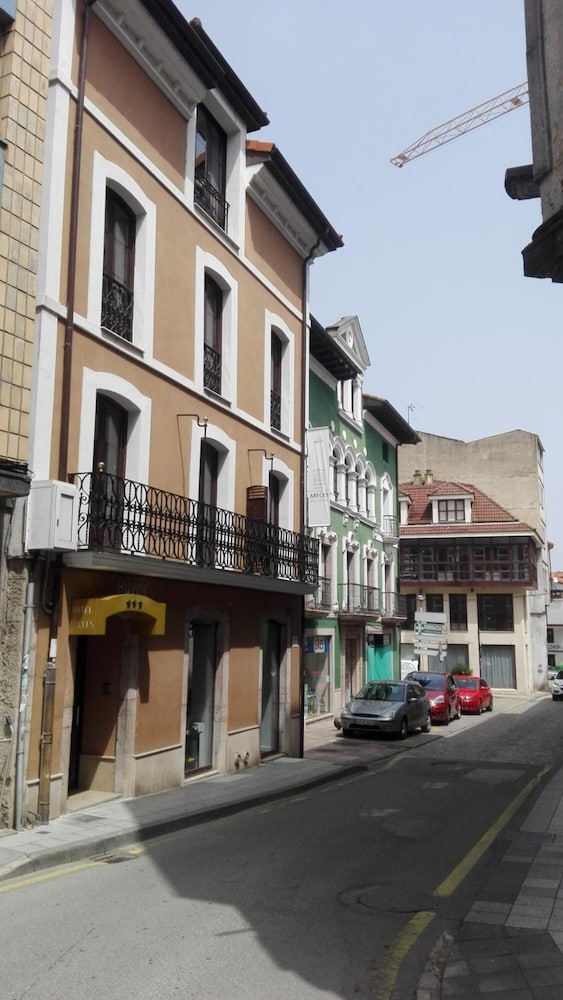 Hotel Areces 18/21