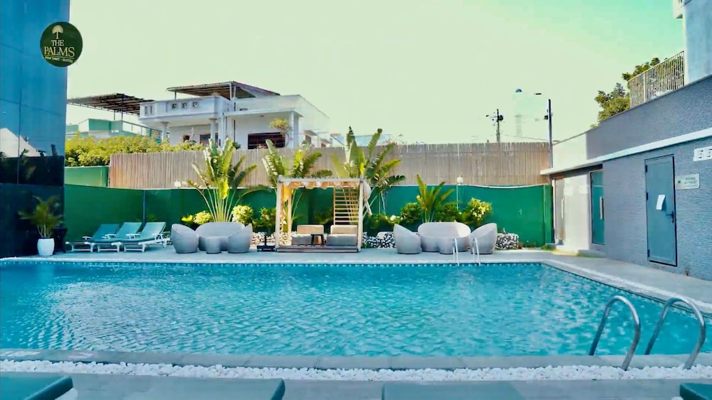 The Palms Hotel 49/55