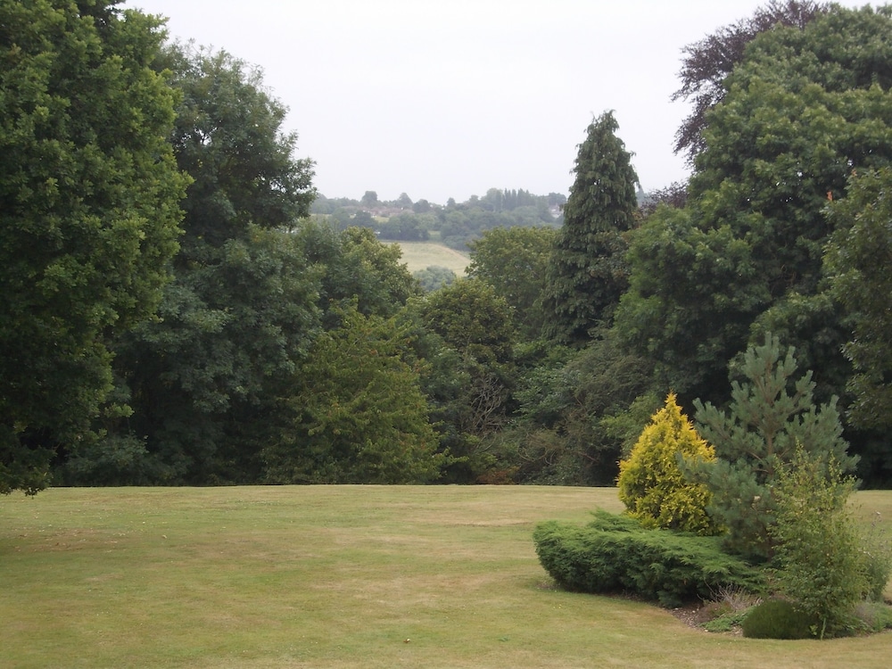 Denham Grove 43/50