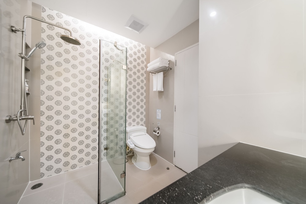 Altera Hotel And Residence Pattaya 62/62