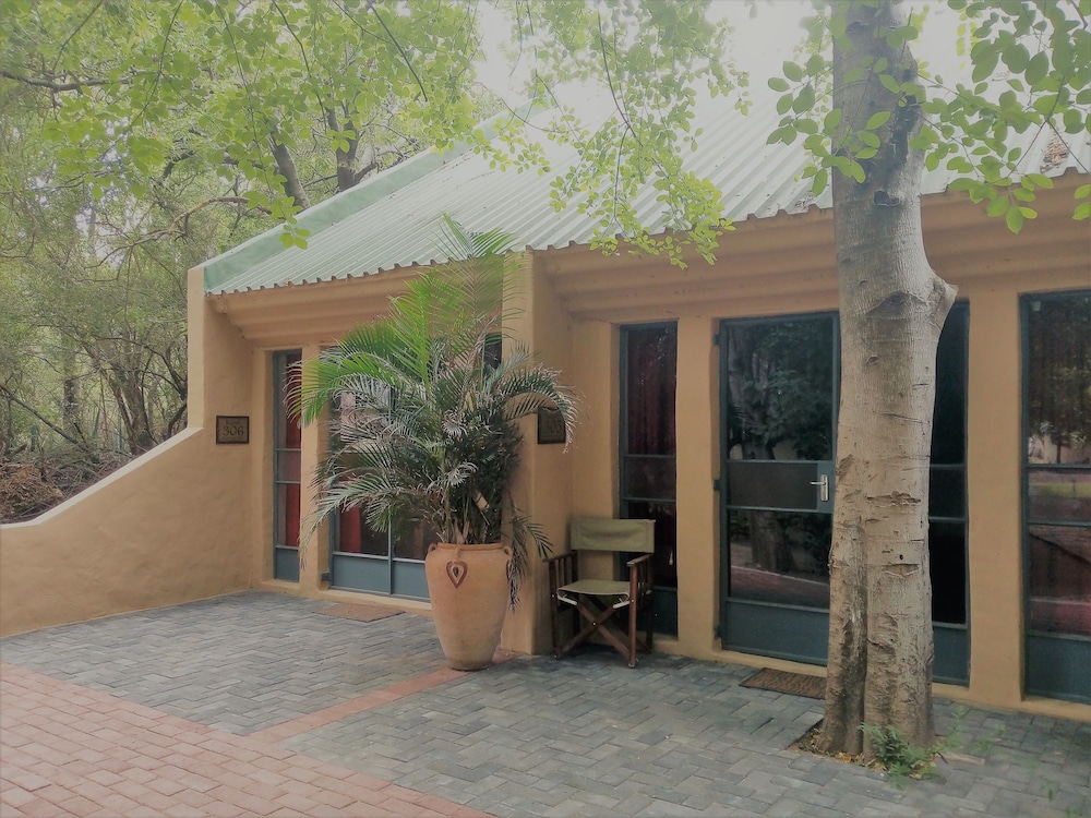 Island Safari Lodge 17/50