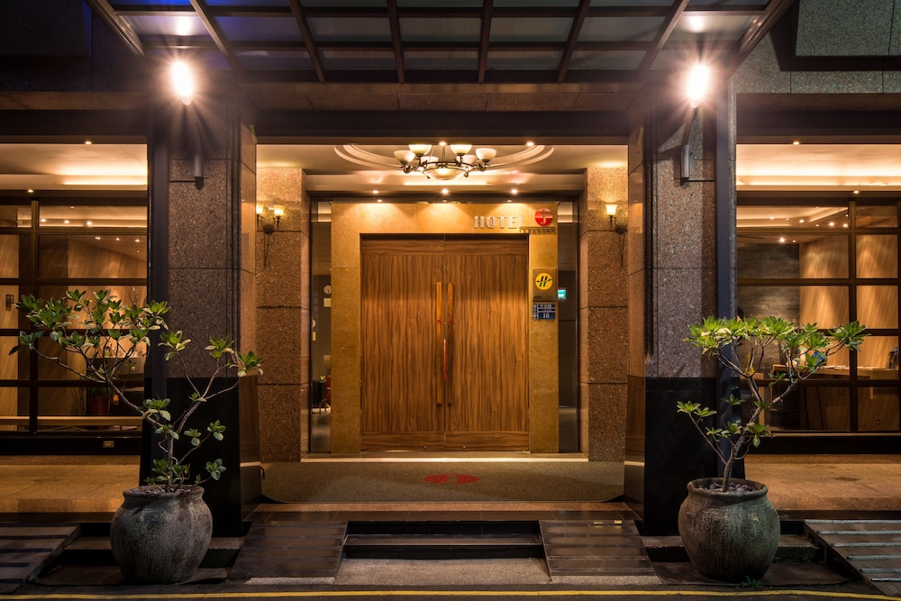 Hotel J Metropolis 4/54