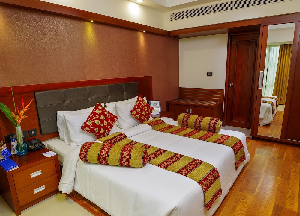 Classic Sarovar Portico 26/56
