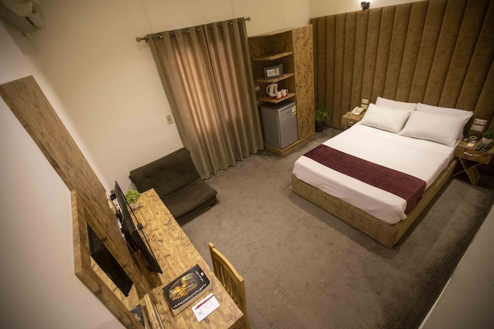 Valencia Hotel 17/40