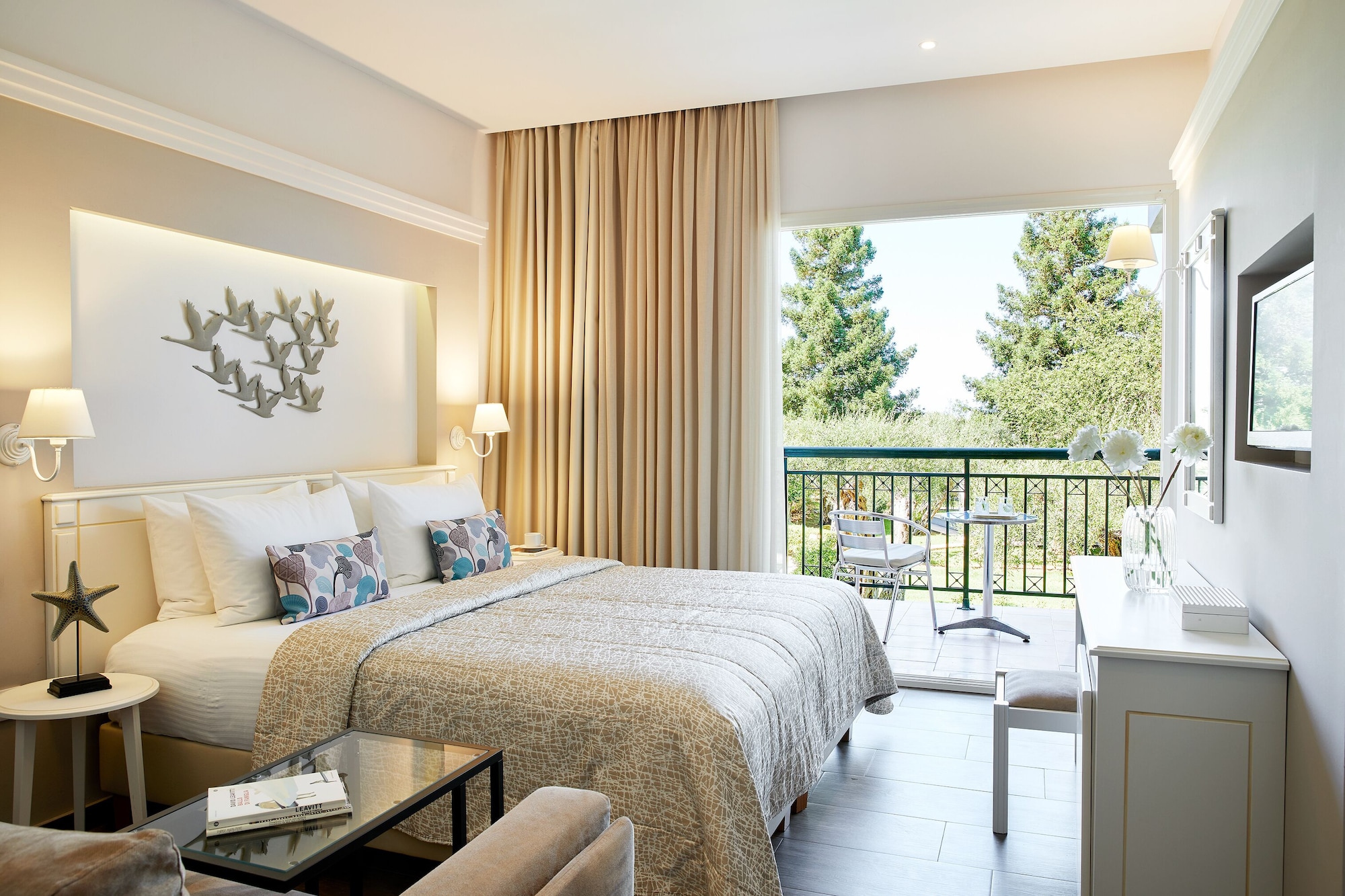 Superior, Twin Beds, Garden View