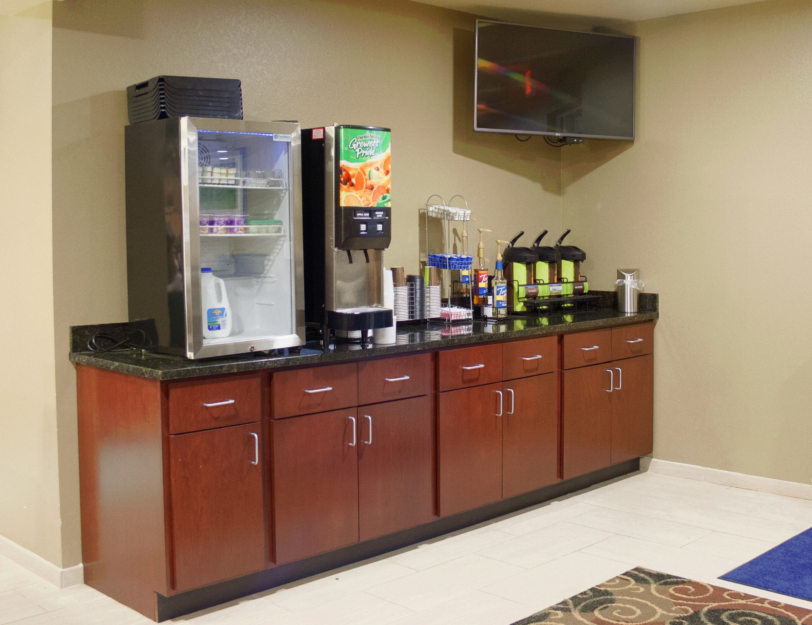 Cobblestone Inn and Suites Winterset 4/27