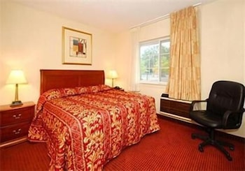 Super 8 by Wyndham Monticello NY 16/45
