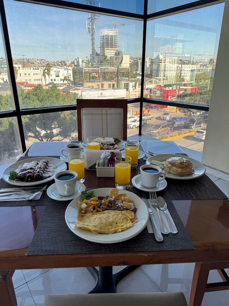 HOTEL FIESTA TIJUANA 31/52