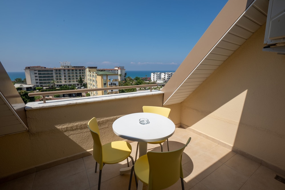 Villa Sunflower Beach Hotel 31/50