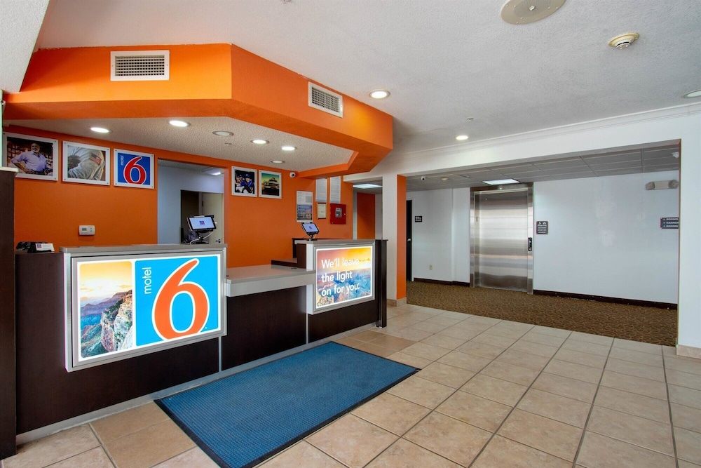 Motel6 El Paso, TX - Southeast 9/45