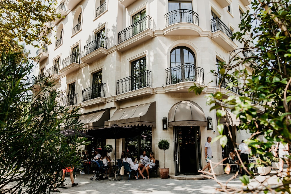 Hotel Majestic 38/50