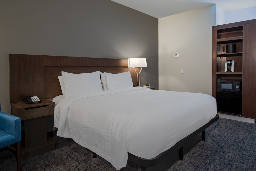 Fairfield Inn & Suites by Marriott Houston Katy 13/43