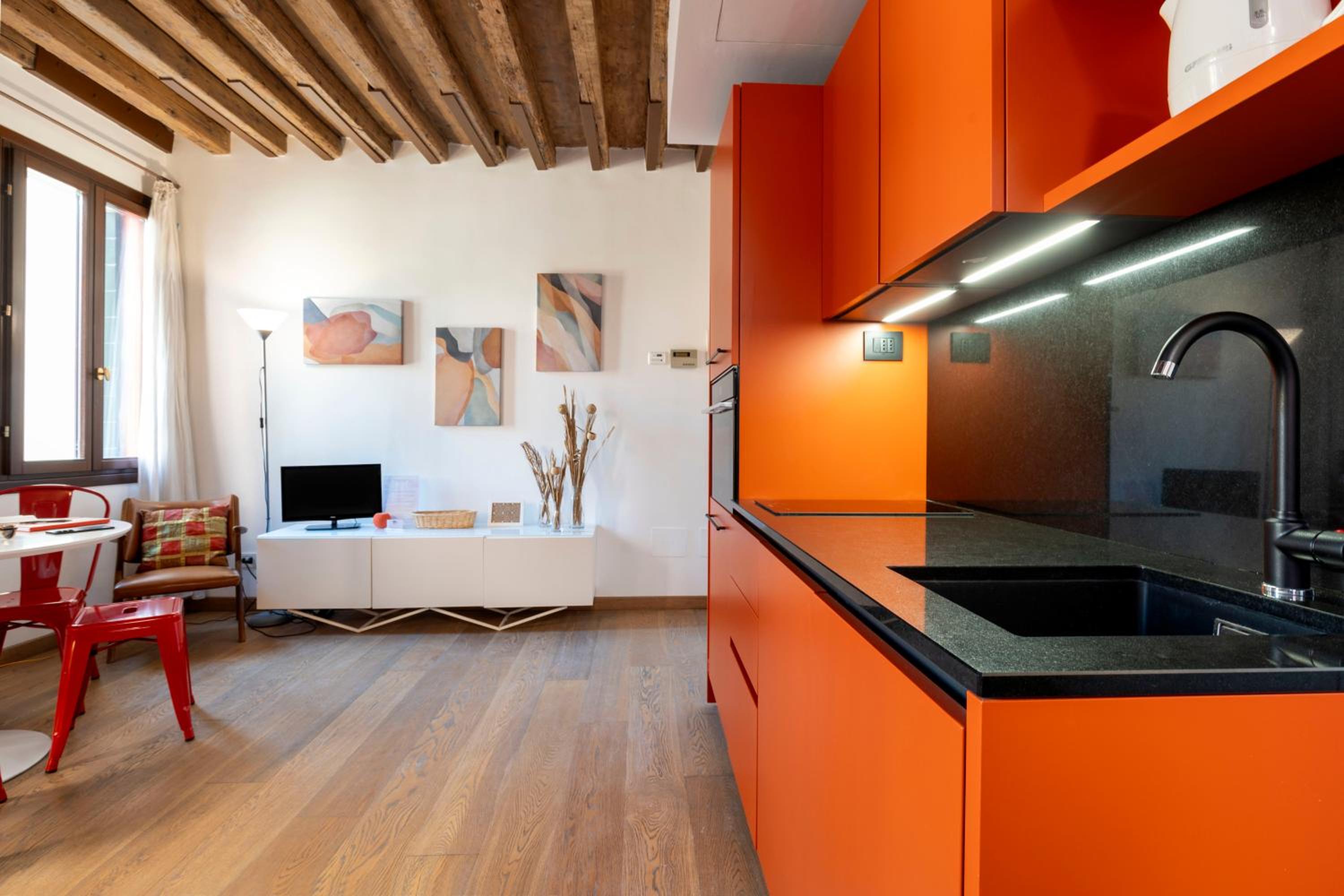 Contemporary Apartment In Venice Ff 8/35