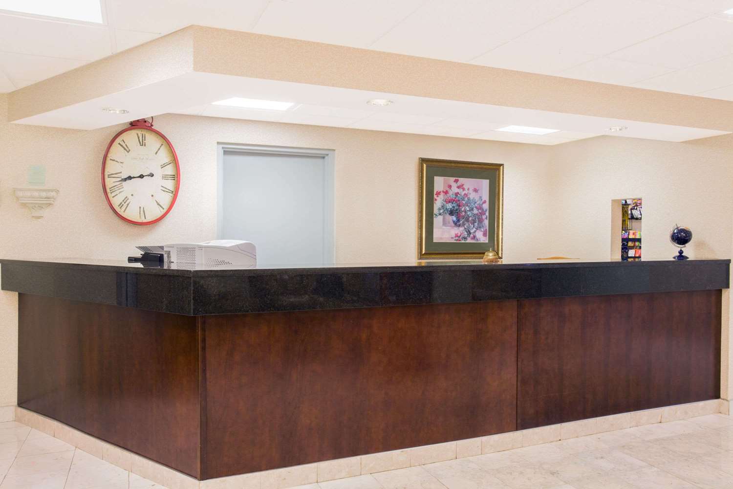 Ramada By Wyndham Angola/Fremont Area 3/41