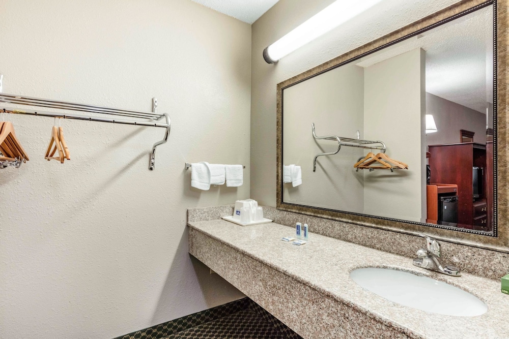 Rodeway Inn Prattville I-65 9/32