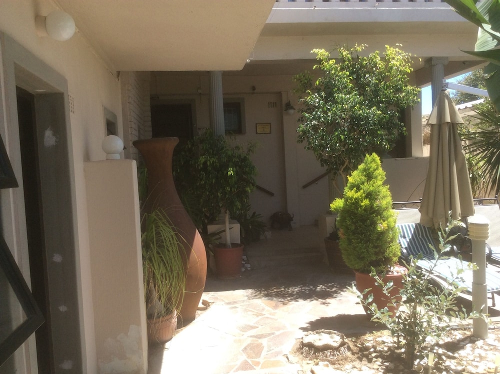 Melkbosch Guesthouse 39/50