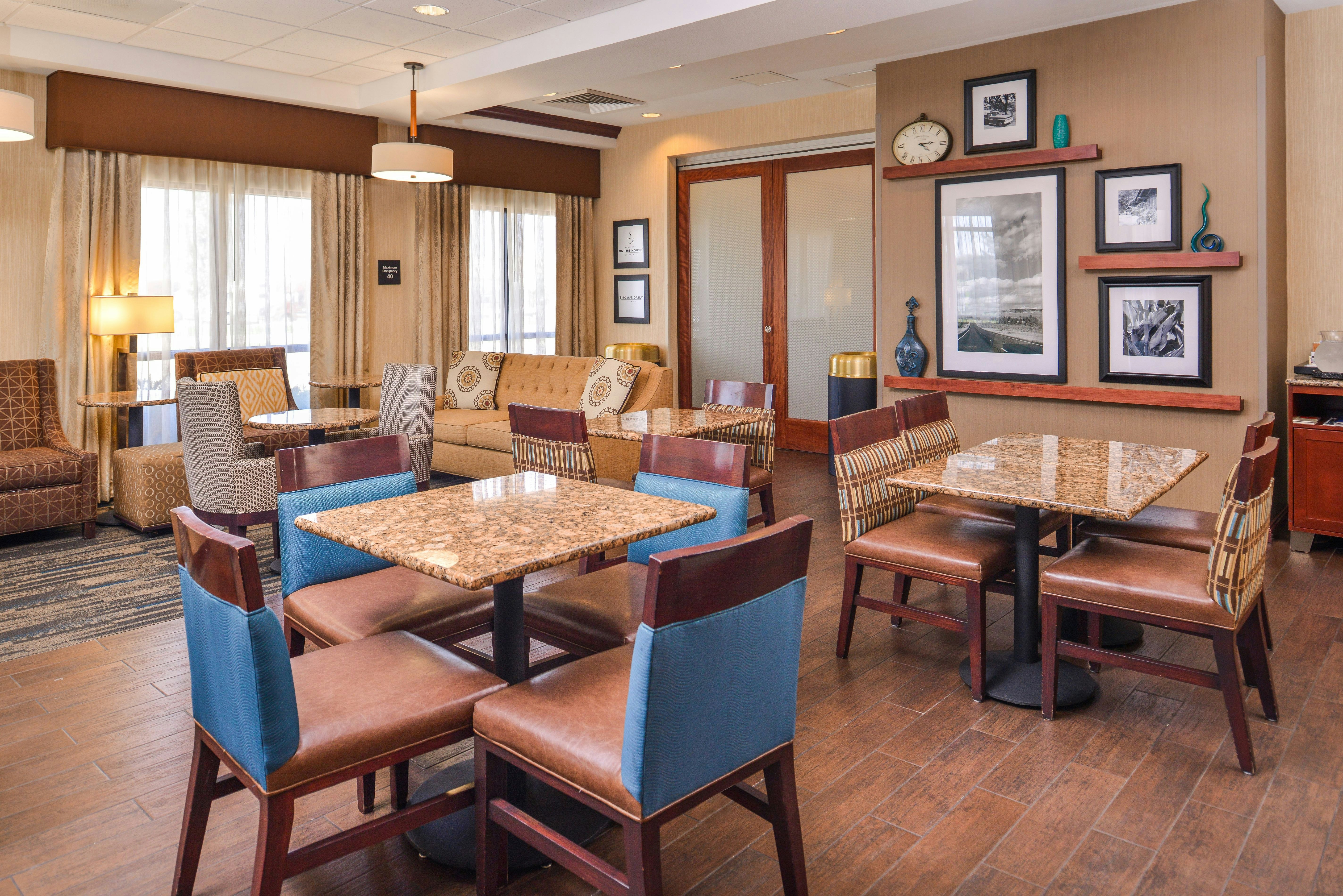Hampton Inn York 37/48