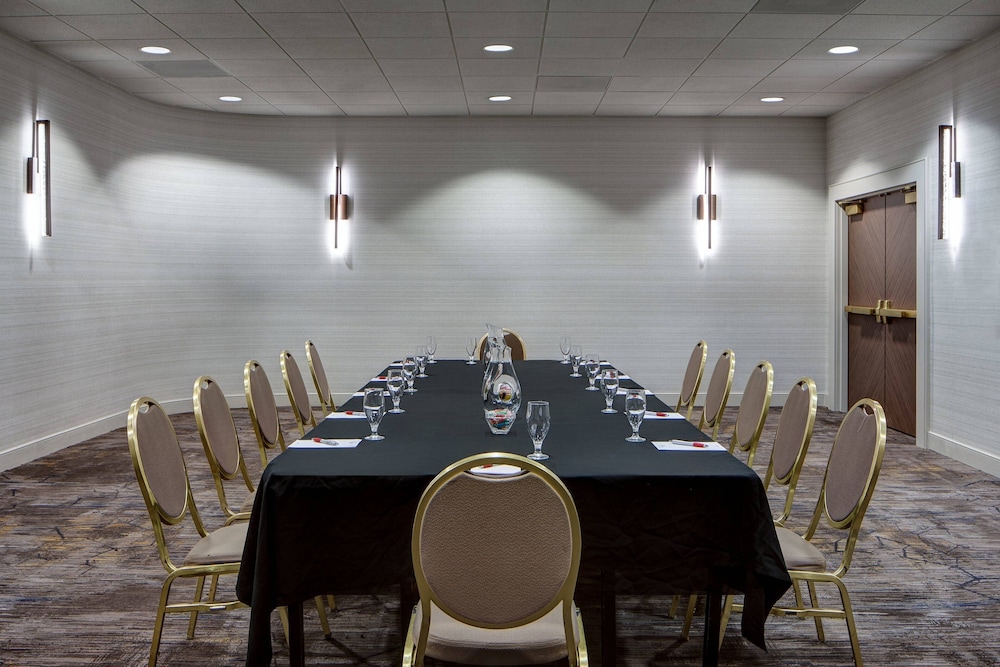 Albuquerque Marriott 37/39