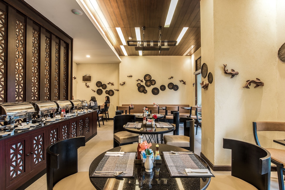 De Chai Colonial Hotel & Spa 66/77