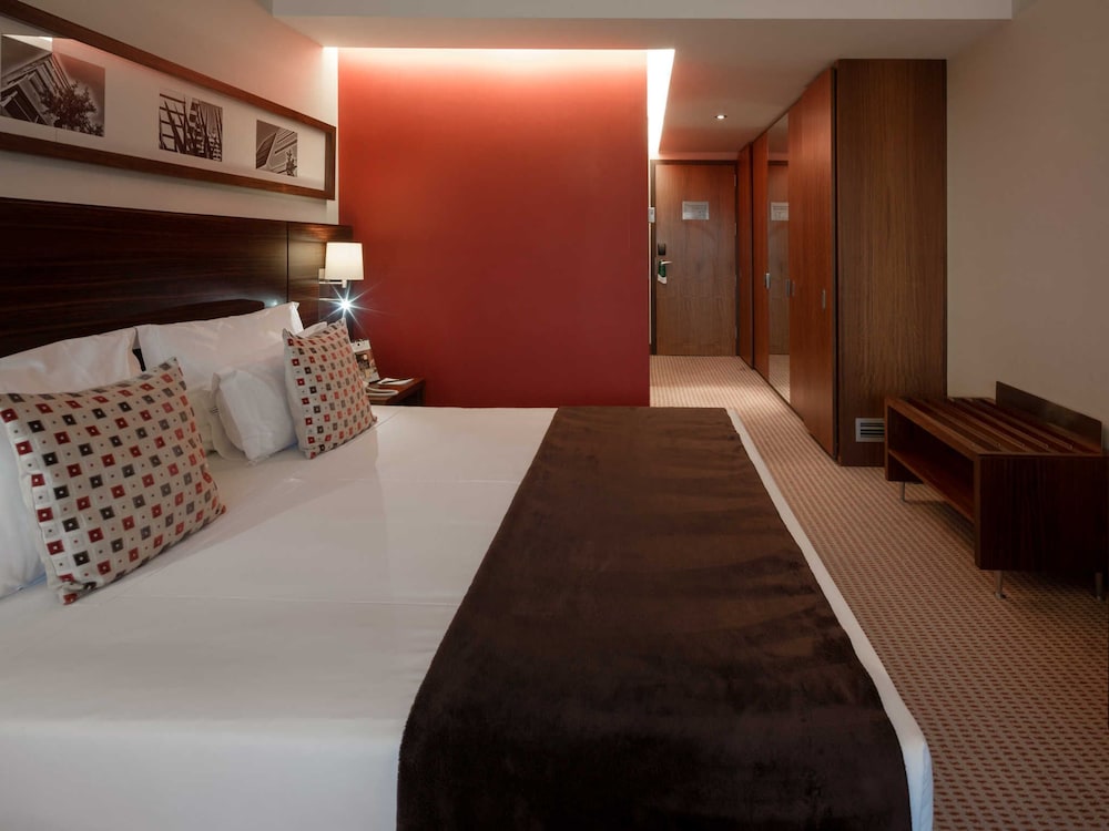 Lagoas Park Hotel 23/100