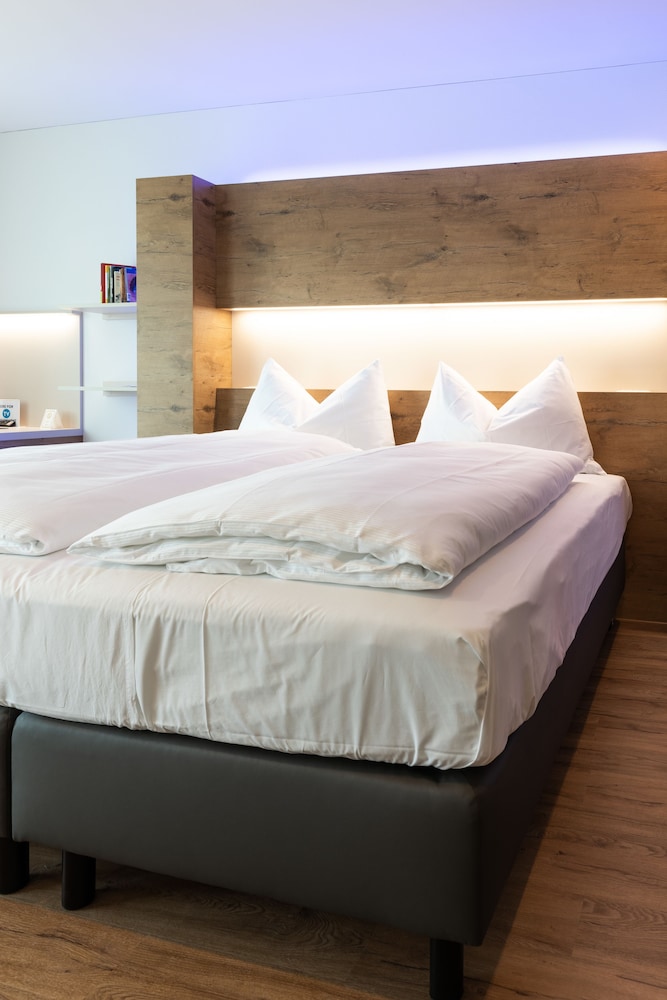 Jet Hotel Zurich Airport 15/45
