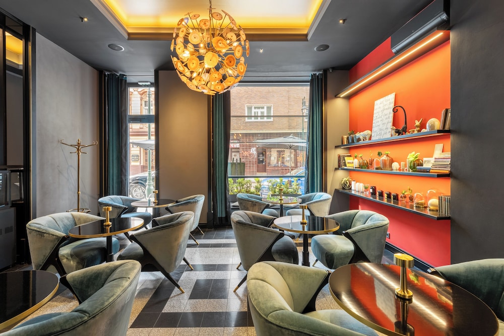 Hotel Republika and Suites 24/41