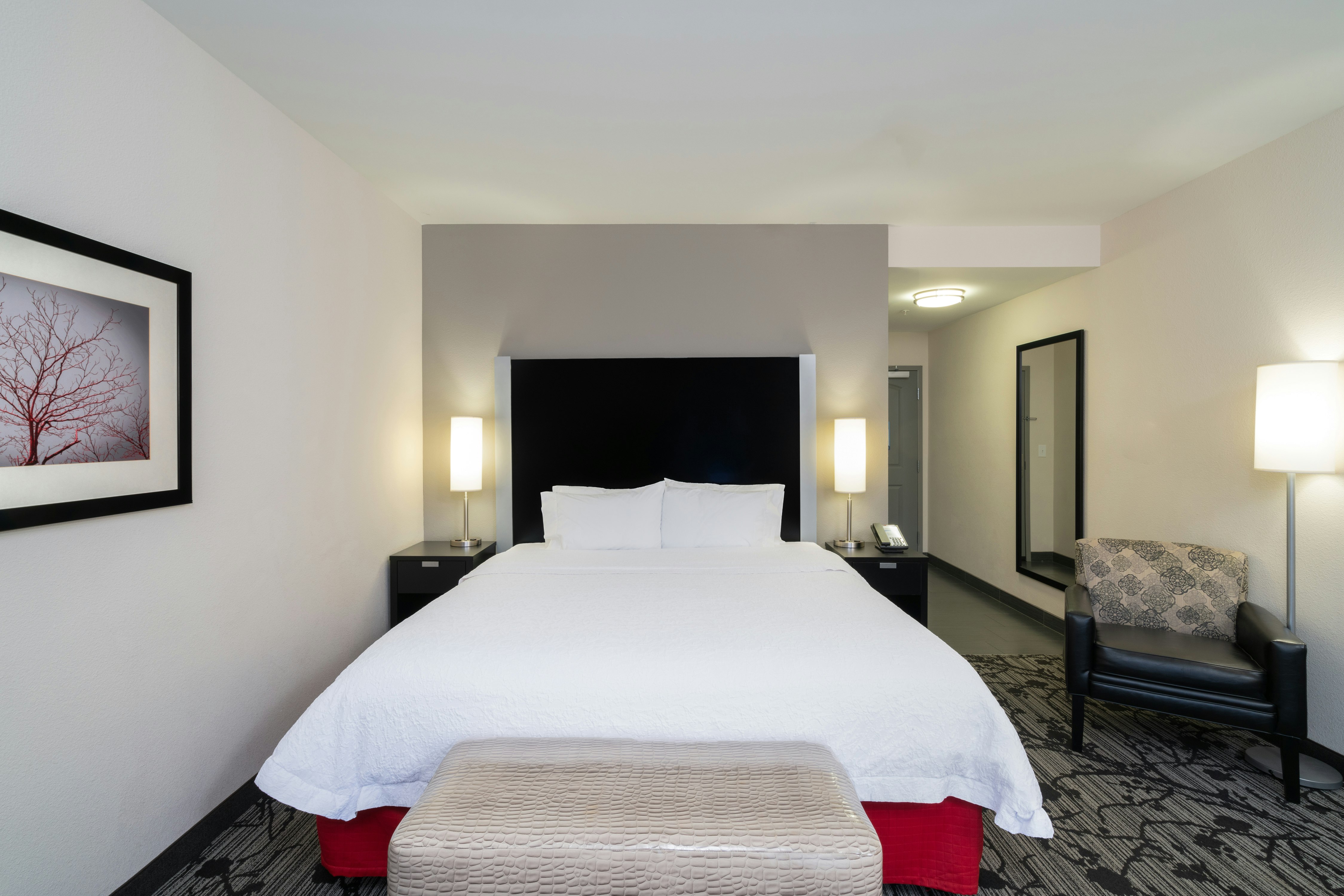 ROOM, KING BED
