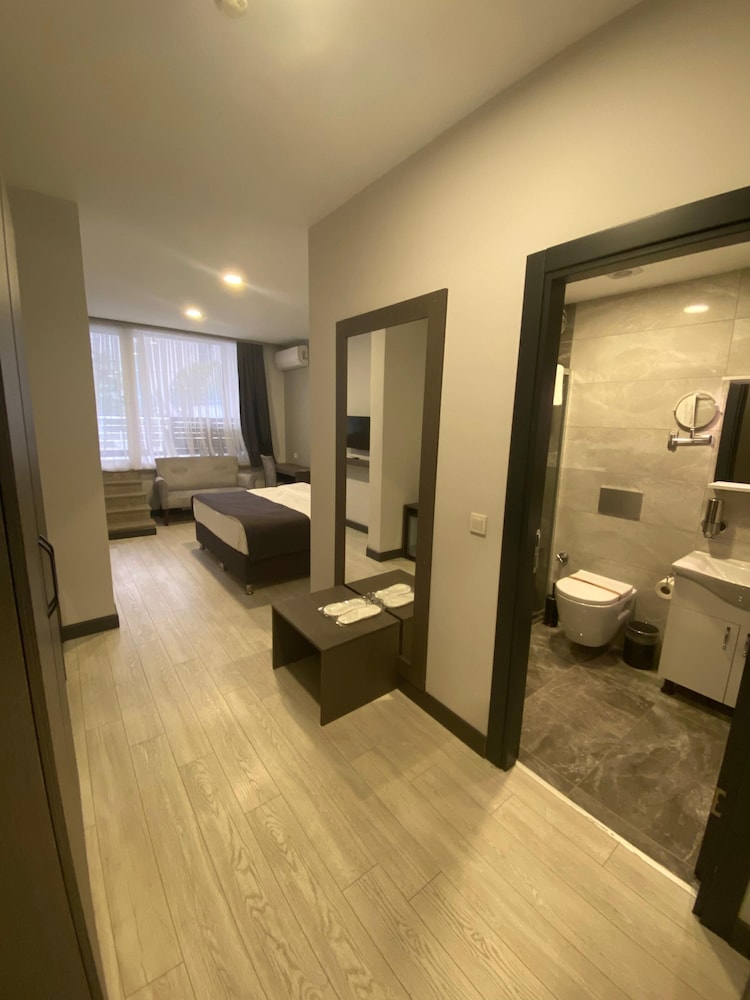 SAHIL BUTIK HOTEL 38/63