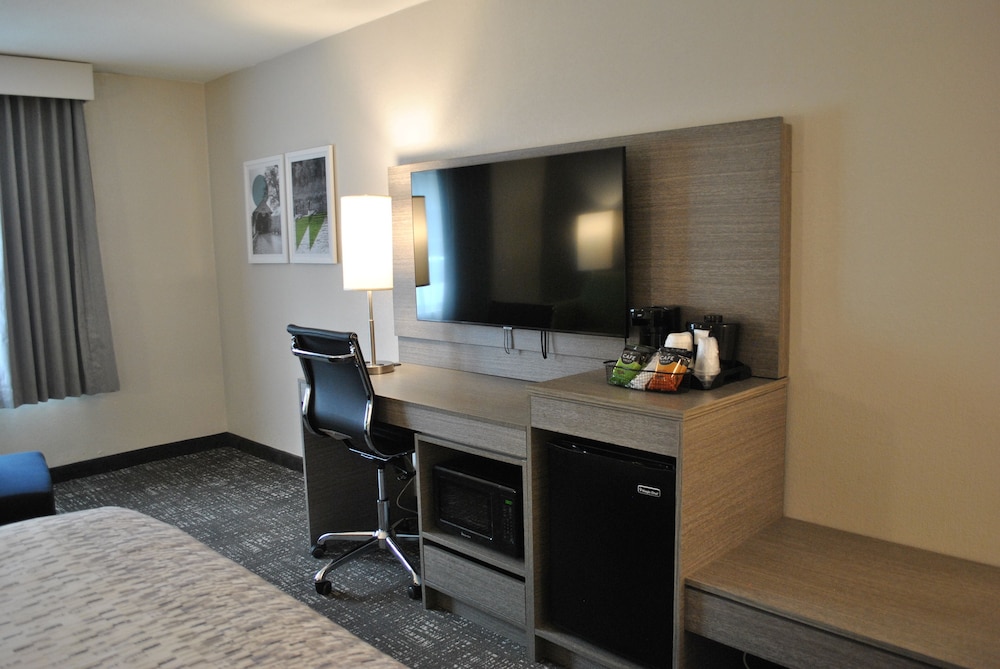 Best Western Plymouth Inn-White Mountains 24/35